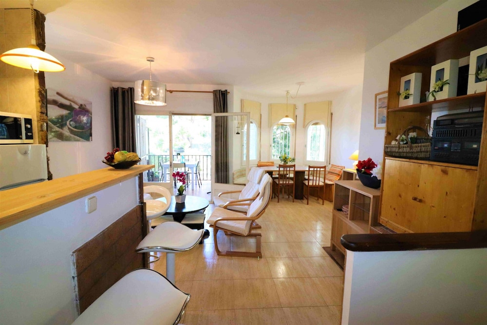 Apartment in Roses Near Sandy Beach