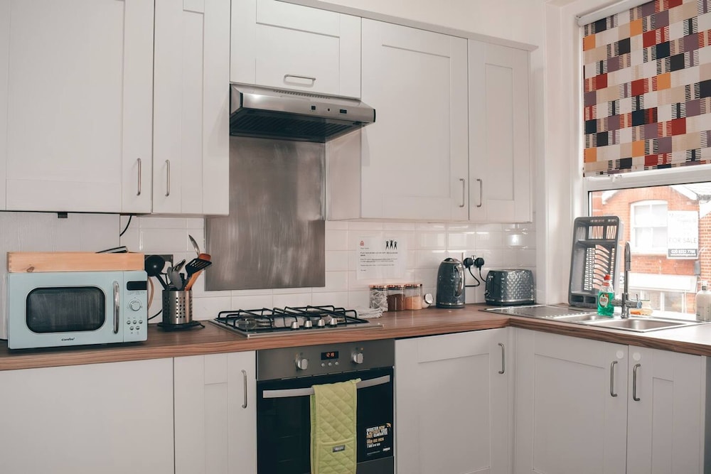 The Twickenham Apartment Near Strawberry Hill