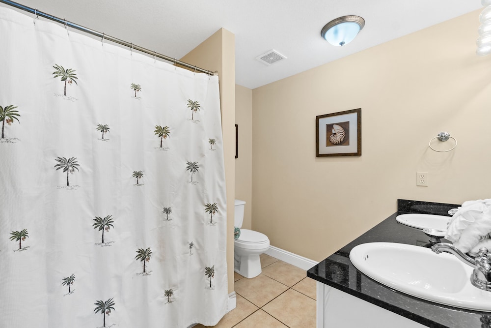 Calypso Beach Resort by Panhandle Getaways