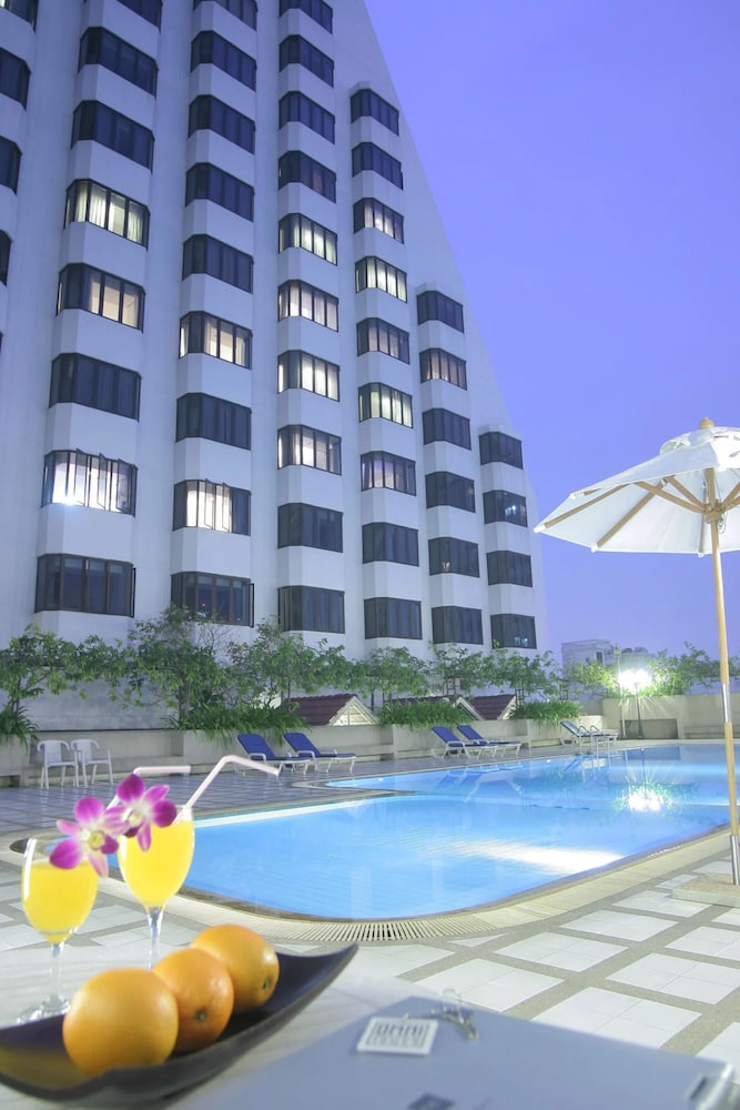 Omni Tower Sukhumvit Nana - Direct