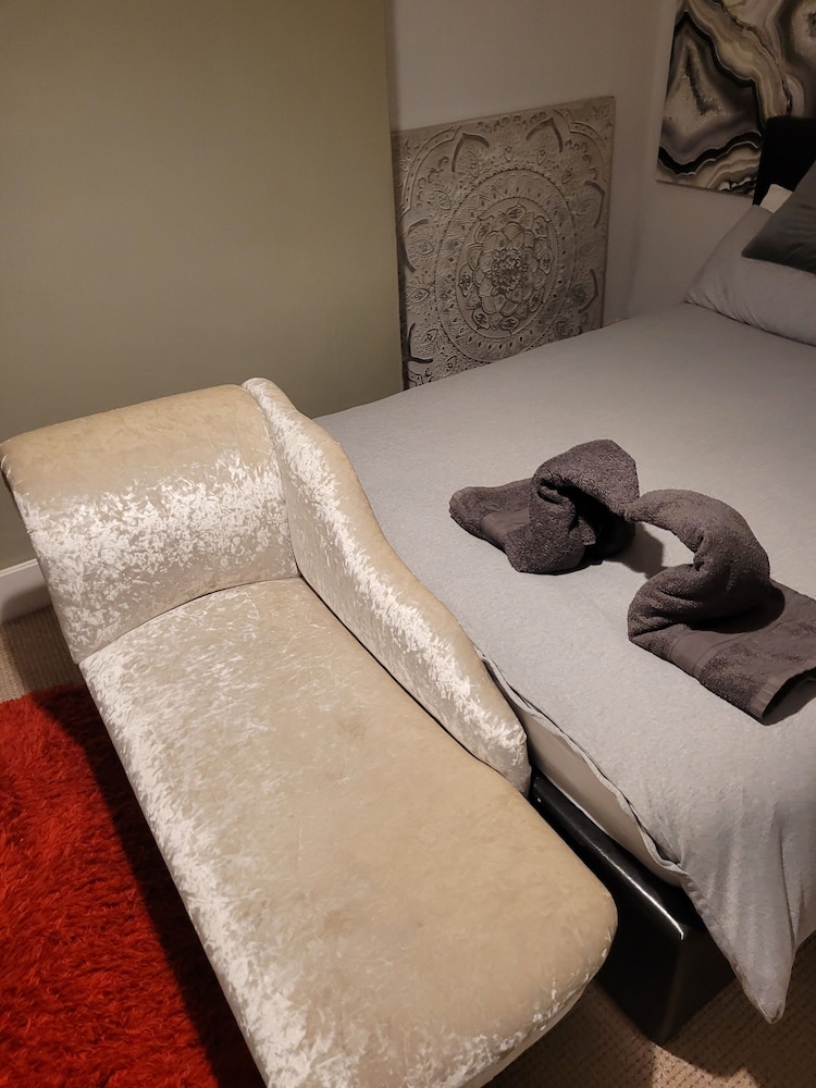 Beautiful Parkview Apartment in Seaside Eastbourne view 5