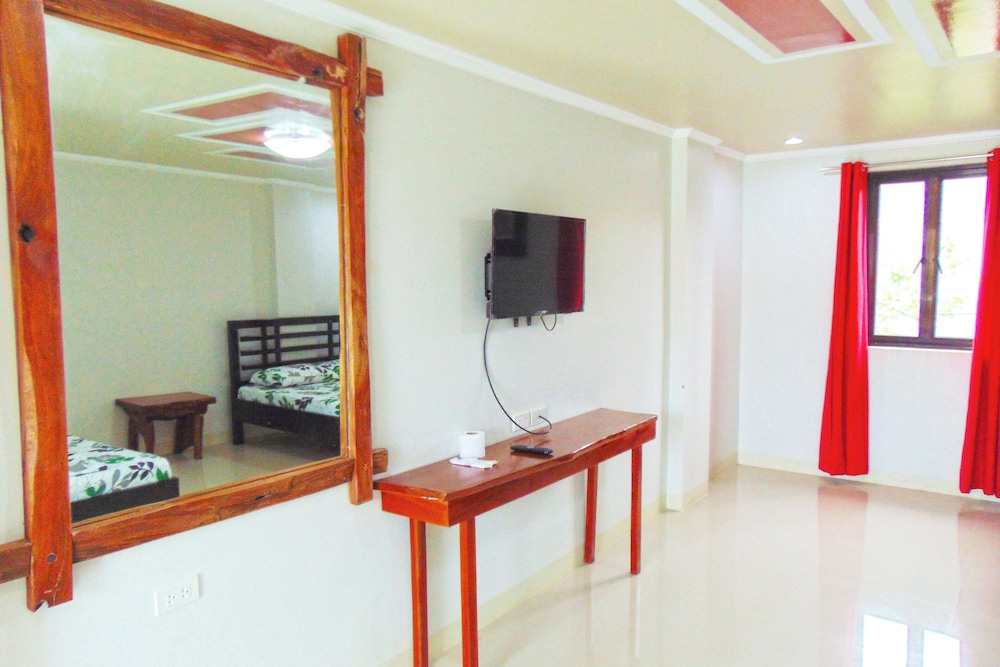 Casa Victoria Beach Resort and Restaurant