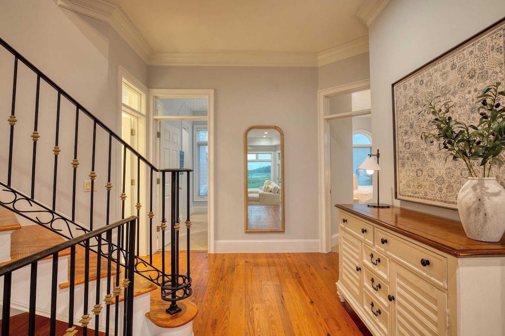 Sleeps 38 2 Homes, Steps to the Beach, Private Pool + Hottub, Game Room, Views