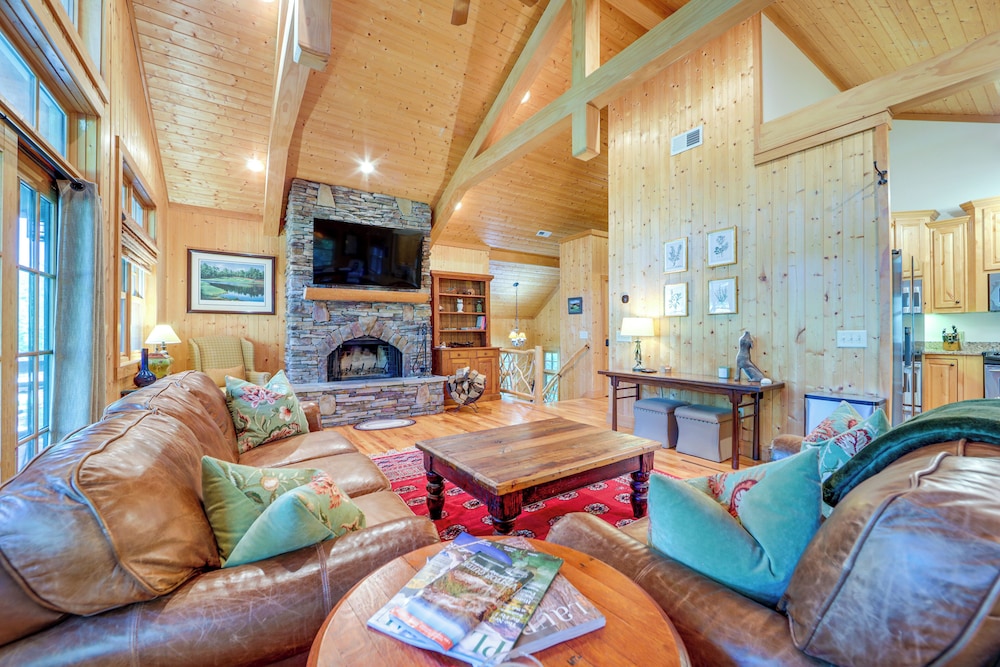 Golf, Hike & Trout Fish: Mtn-view Cashiers Retreat