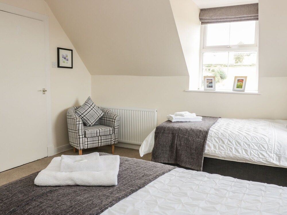 Bonjedward Mill Farm Cottage view 2