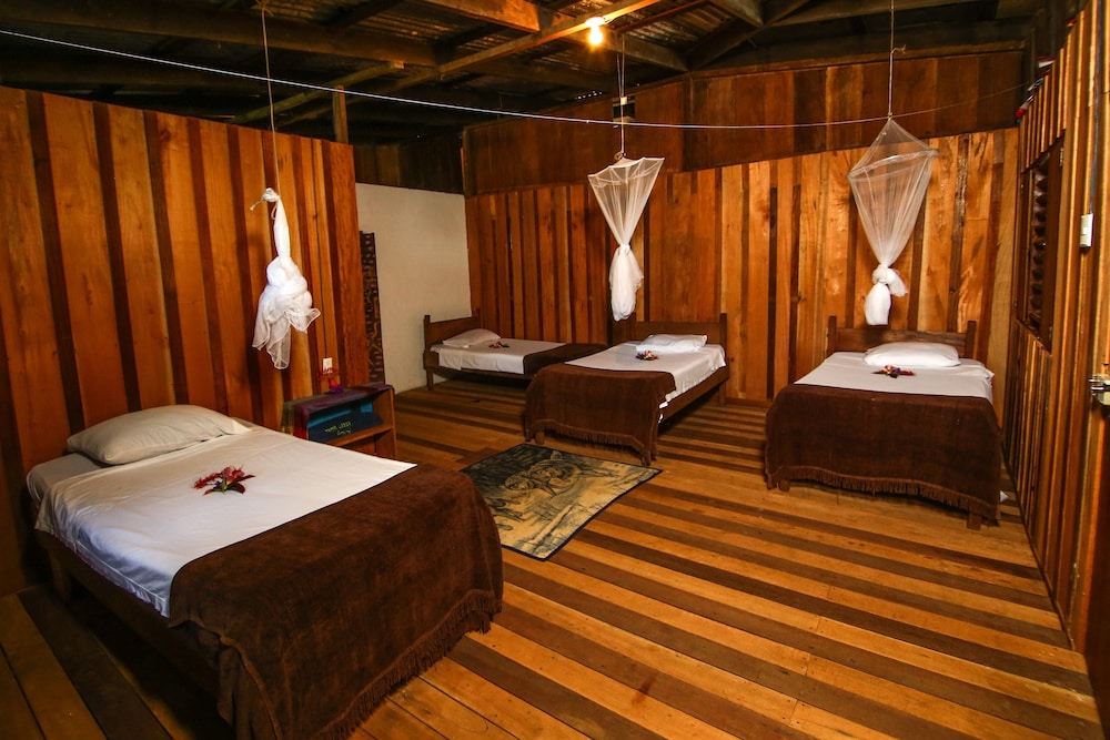Tapir Lodge