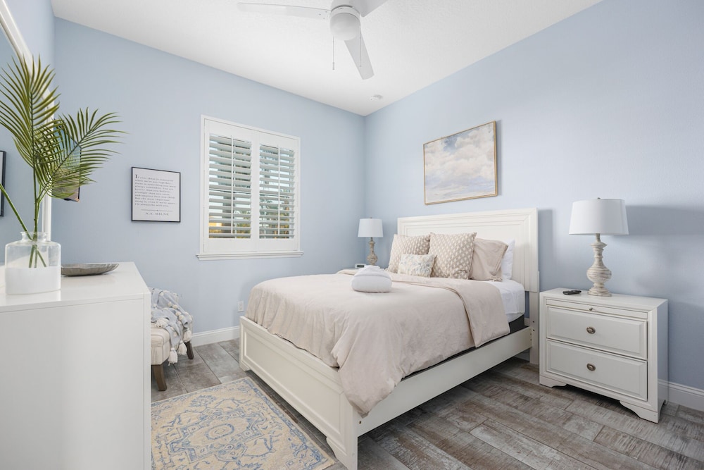 Three Palms by Distinctive Beach Rentals view 2