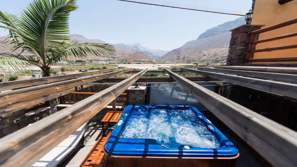 Villa With its own Swimming-pool, Jaccuzi and Sauna With Views to San Nicolas va photo 3