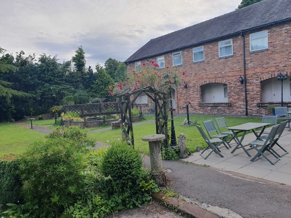 The Manor Guesthouse