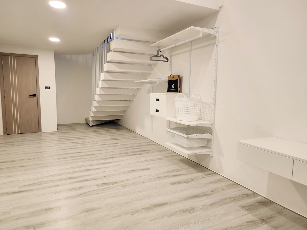 Unique Pool Slide Access Townhouse