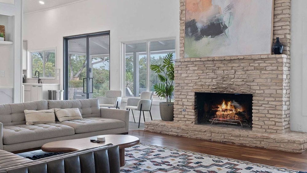 Upstay Luxury Golf Course Retreat w/ Pool & Patio