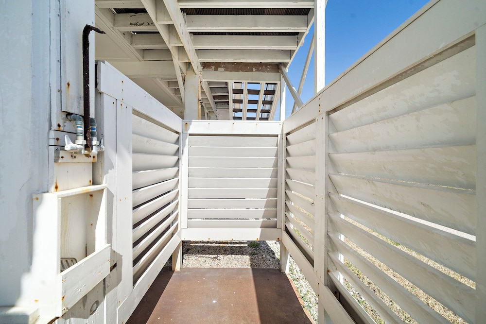 Captain's Manor by Ryson Vacation Rentals