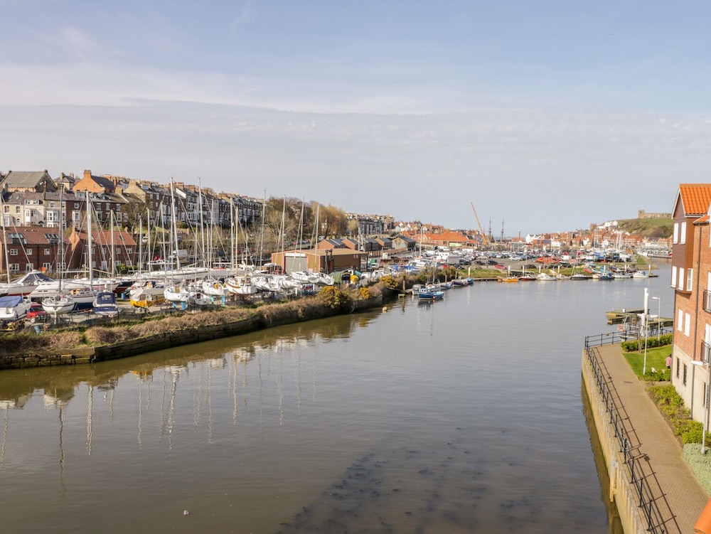 Whitby Harbour Retreat view 4