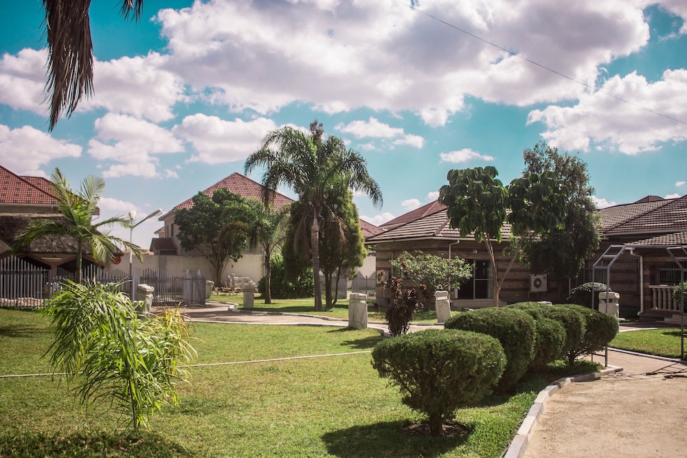 Tecla Lodges