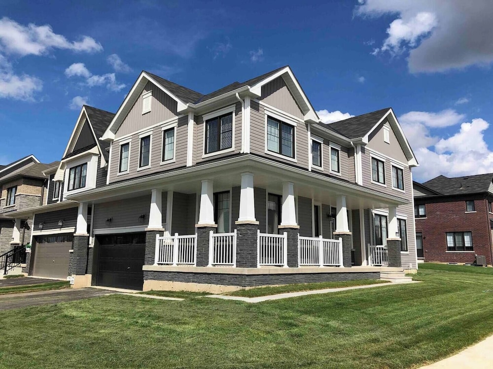 Two Adjacent Homes with 8 Bedrooms