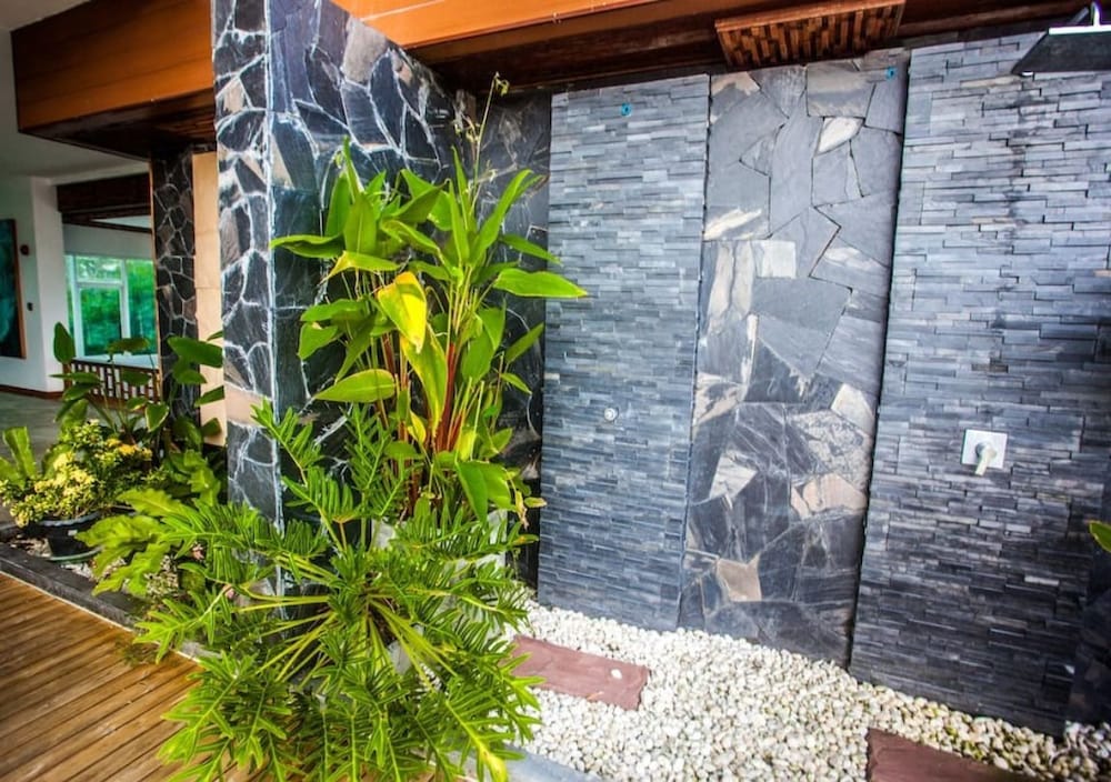 Q Kata Residence
