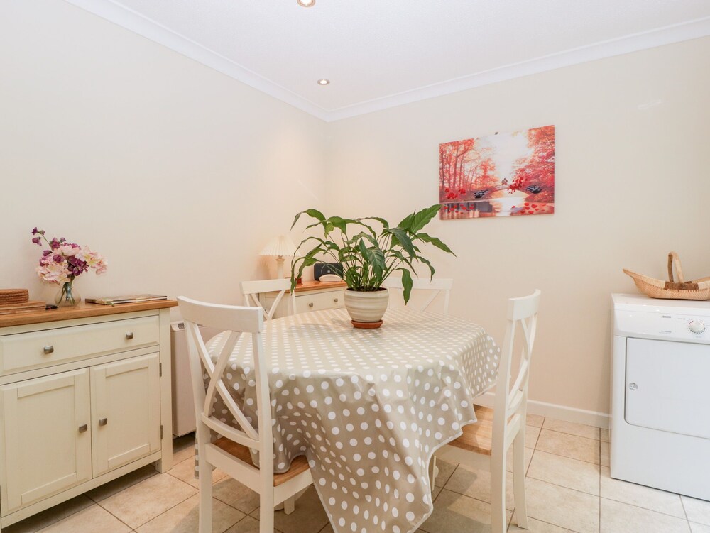 5 Wye Rapid Cottages
