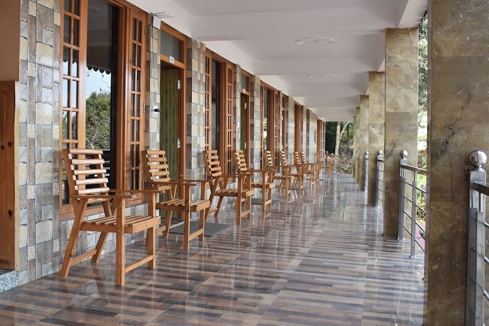Blossom Hideaway Kausani