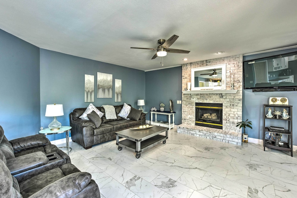 Pet-friendly Maple Grove Gem w/ Private Yard! - Property Image 3