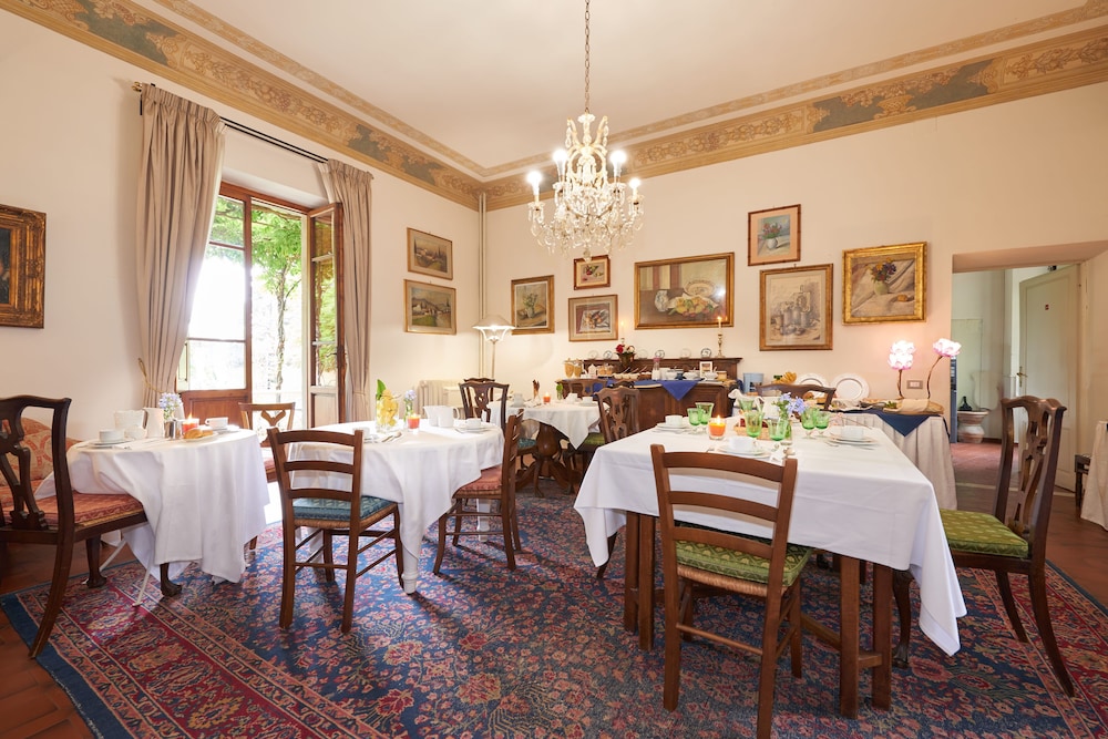 Ape Rosa Relais