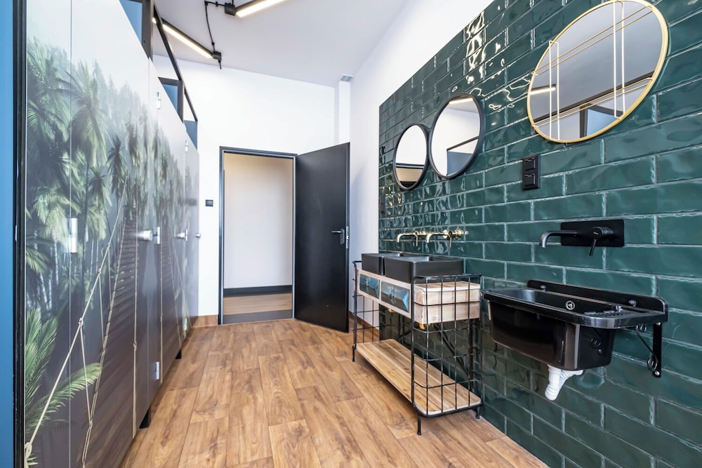 VOLA Hostel