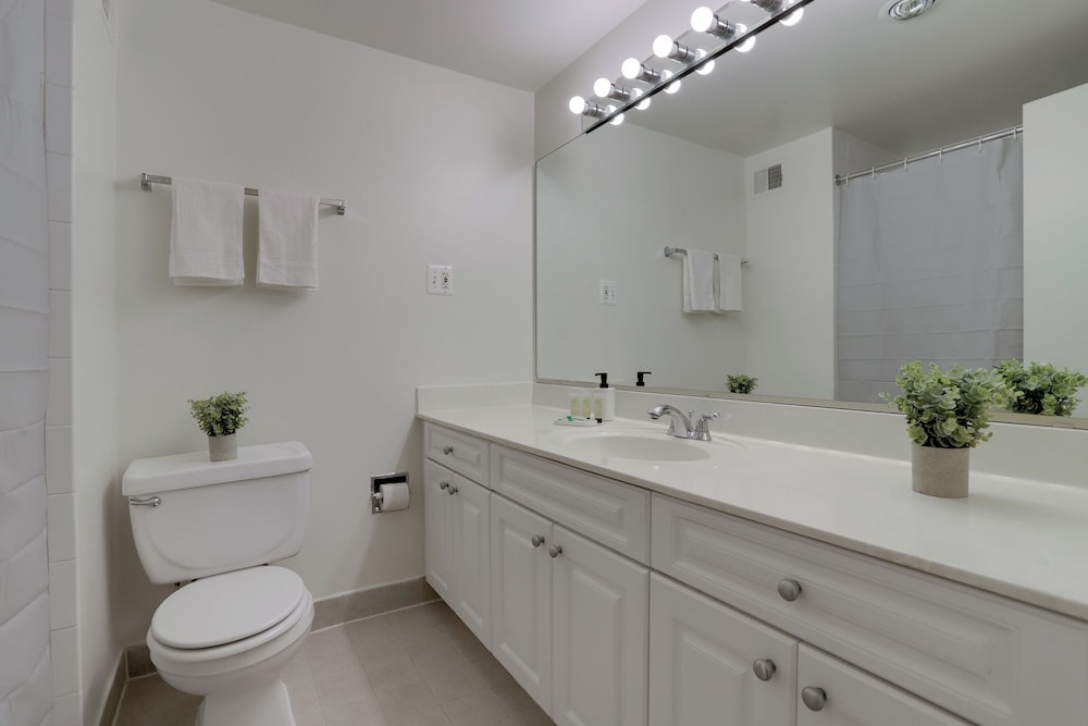 Prime Crystal City Apartments