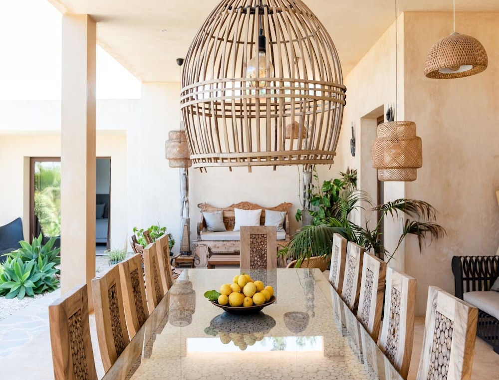 Stunning Villa With Gardens