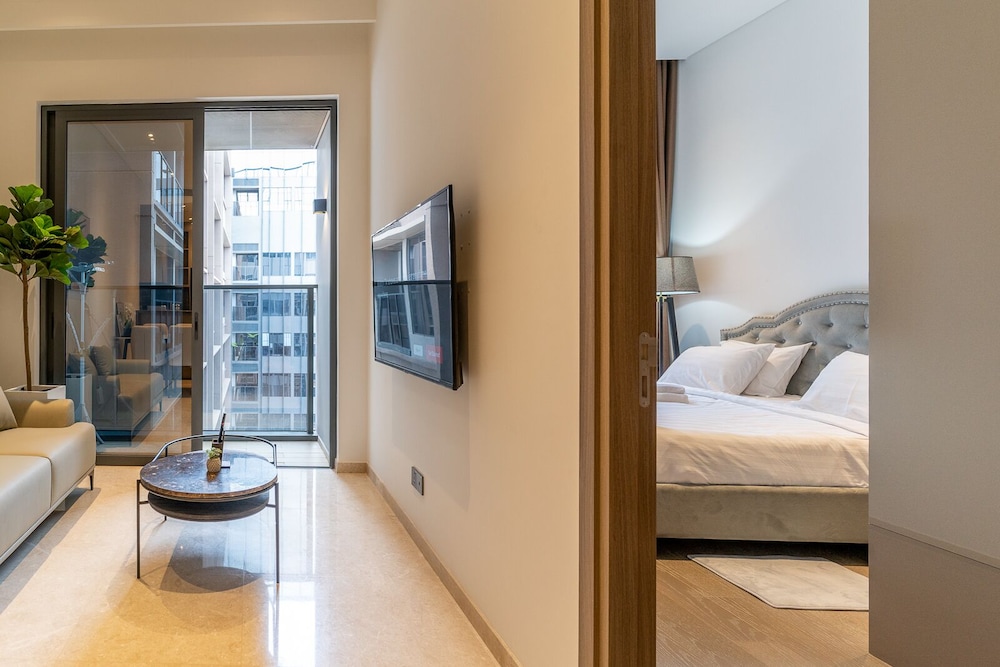 The MarQ Luxury 2BR Apt Central D1