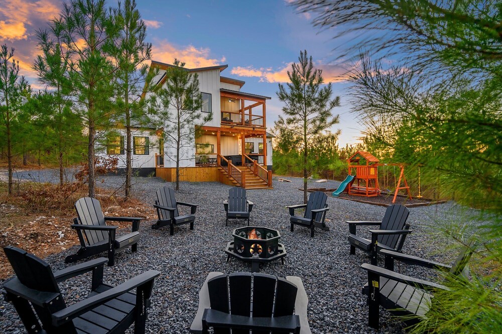 New, Modern, Bunk Room, Game Room, Playground, Hot tub