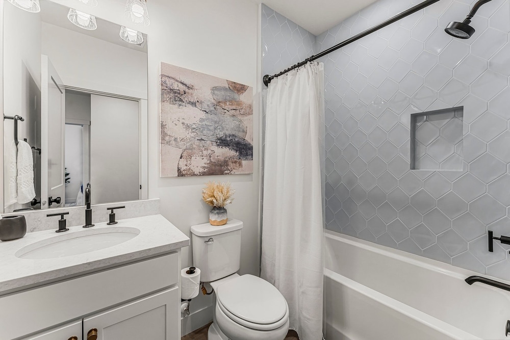 Azure Sands 3 Bedroom Condo