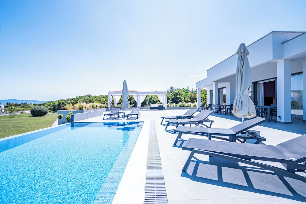 Continent Villas - Villa VIP