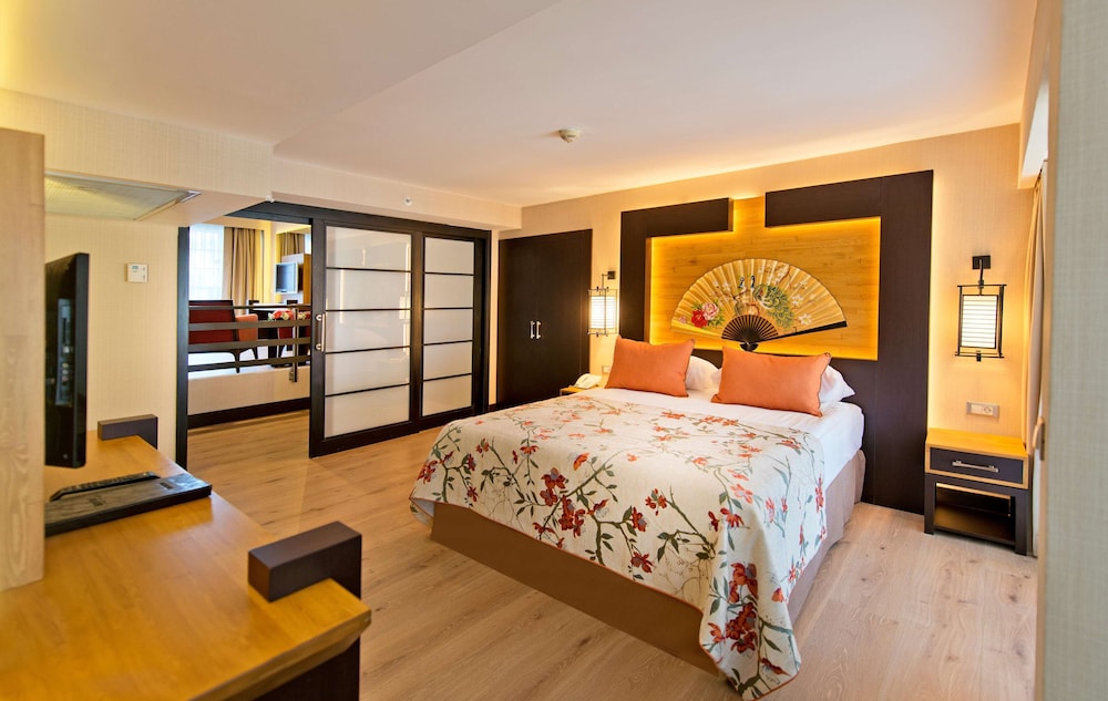 Limak Lara De Luxe Hotel - All Inclusive