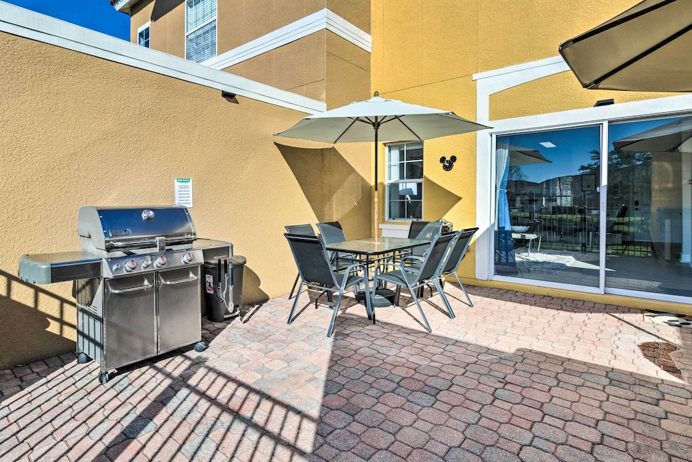 Kissimmee Townhome - 7 Mi to Disney Parks! view 4