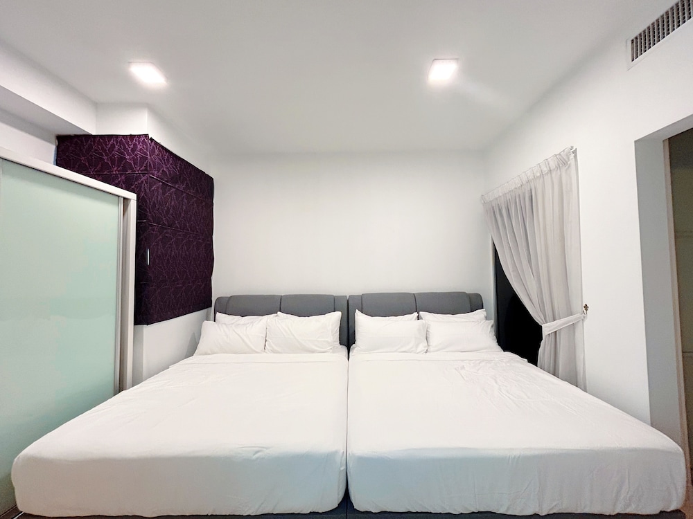 Solaris Dutamas by Manhattan Group