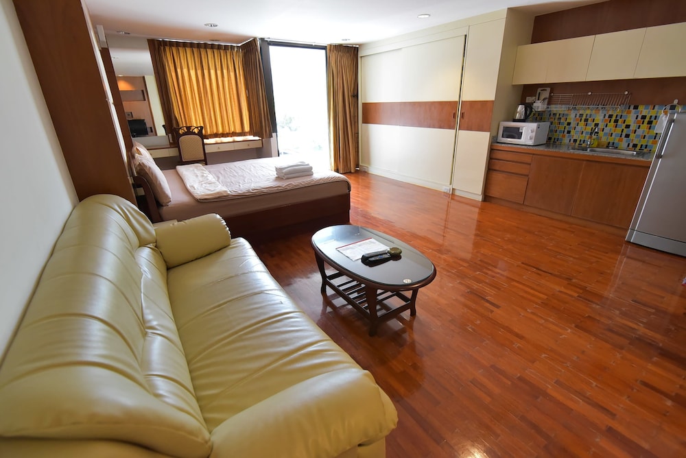 Eight Ville Apartment