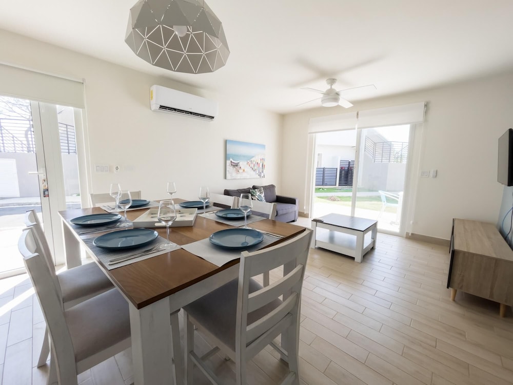 Peaceful 2 BR at Residences view 2