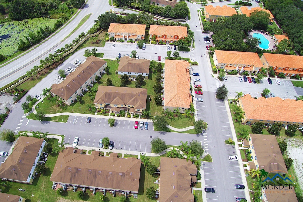 4 Bd Sleeps 10 w Gameroom Close to Disney 5147 - Image 1