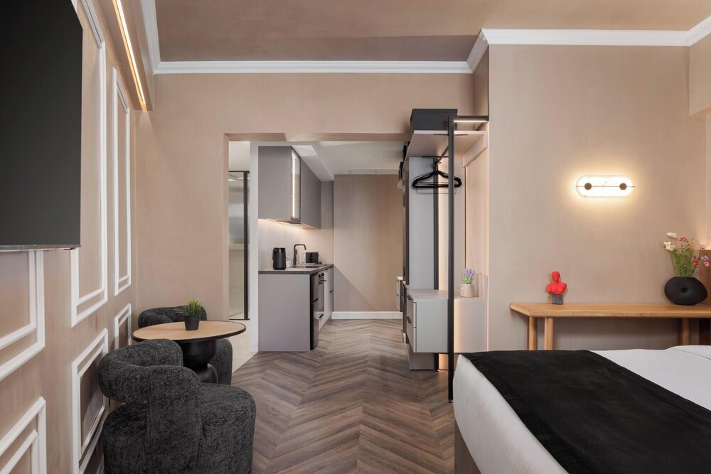Acropolis Luxury Athens Suites