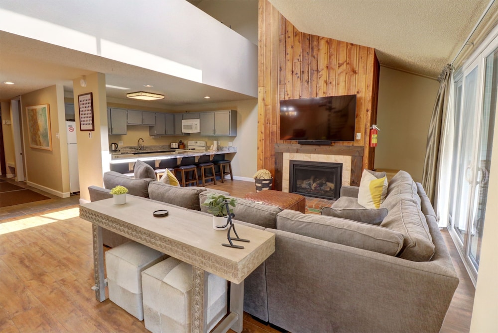 SkyRun Copper Mountain Resort Vacation Lodging