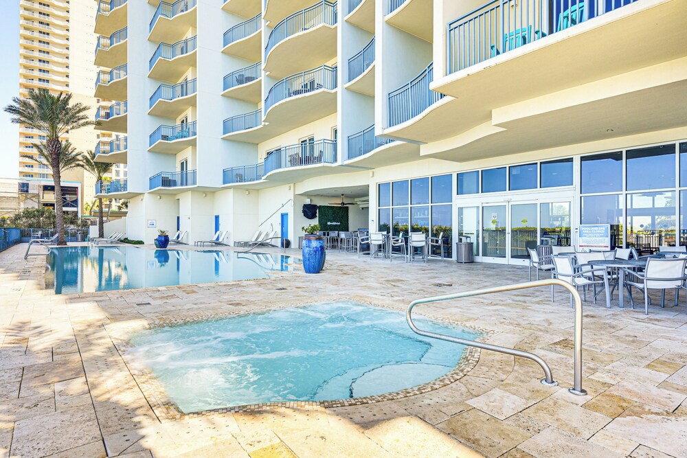 Panama City Beachfront Condo w/ Breathtaking Views