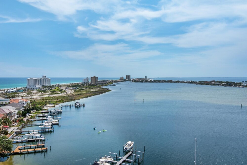 South Harbour 12E