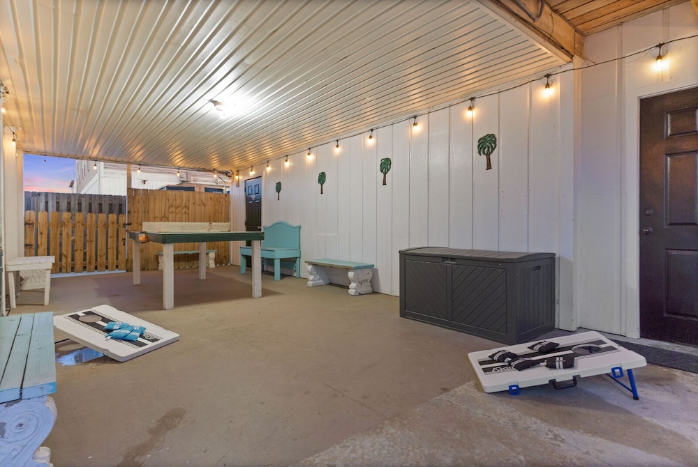 Dry Dock Inn