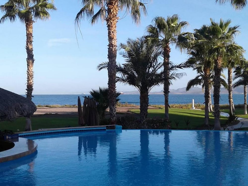 Paraiso Del Mar Resort B404 1 Bed by Casago