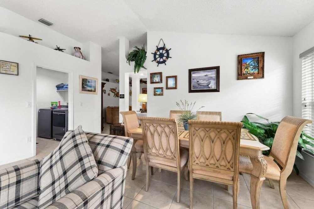 Cozy 3br Home W/ Private Pool Near Disney 3 Bedroom Villa