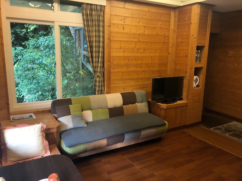 Fuyam Tourist Home