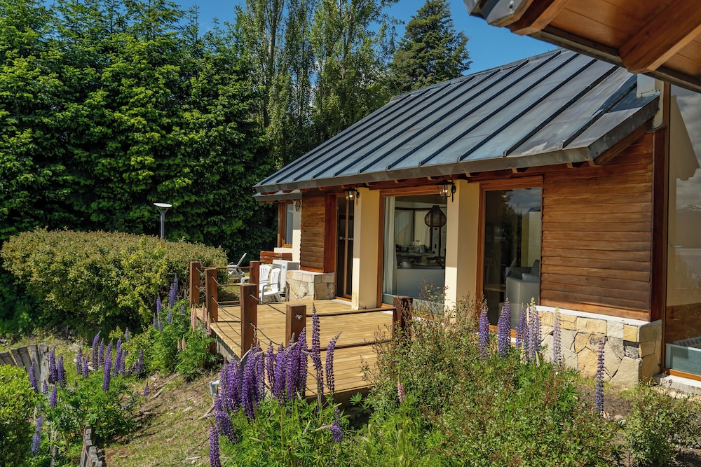 Rent Up -Casa junto al lago Nahuel Huapi