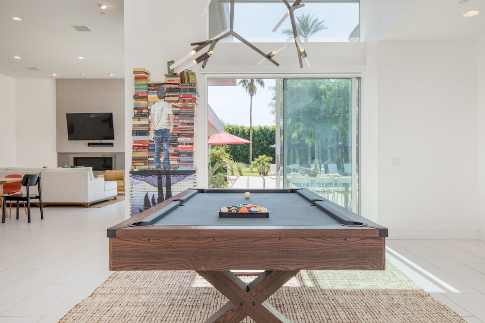 Polo Villa 6 by Avantstay Features Expansive Putting Green Pool Spa Outdoor Firepit 260324 5 Bedrooms view 5