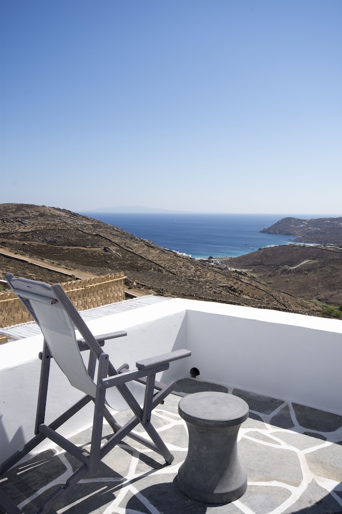 Chrysanthemo Villas view 3