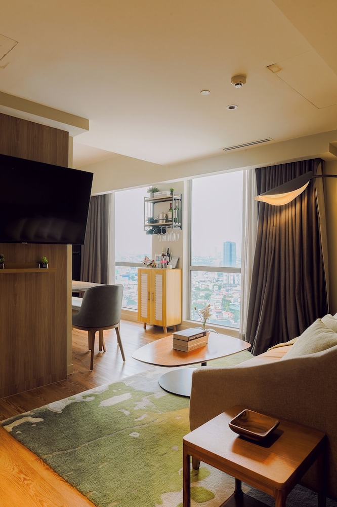 Hotel Residences at Acqua