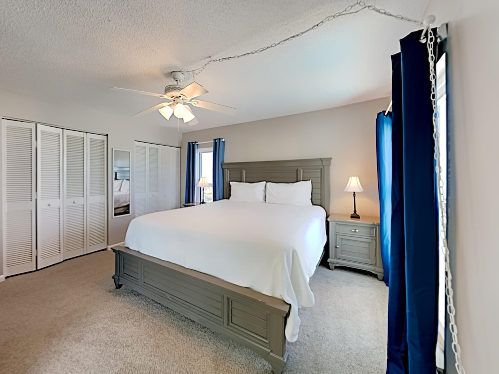 Emerald Isle Fort Walton Beach by Southern Vacation Rentals